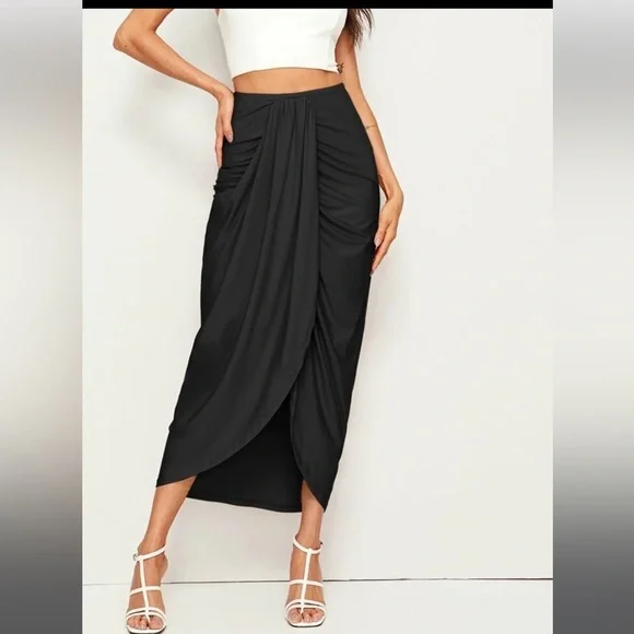 SEXY black draped skirt - Picture 3 of 9